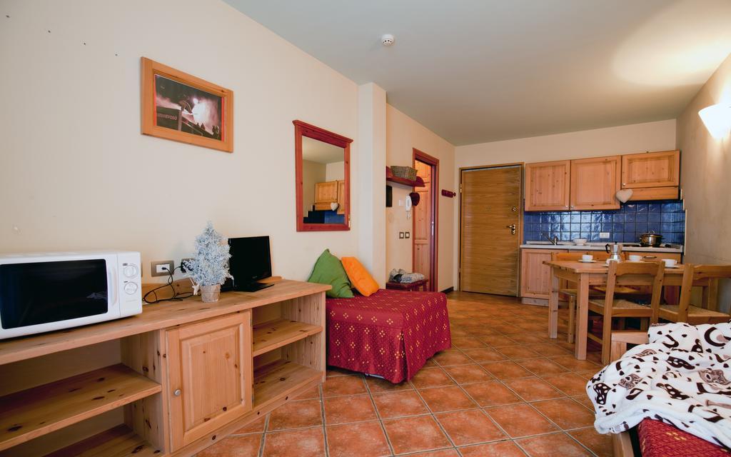 Residence Stalle Lunghe ปราโตเนโวโซ ภายนอก รูปภาพ