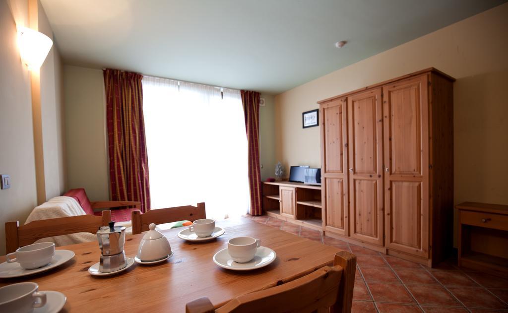 Residence Stalle Lunghe ปราโตเนโวโซ ภายนอก รูปภาพ